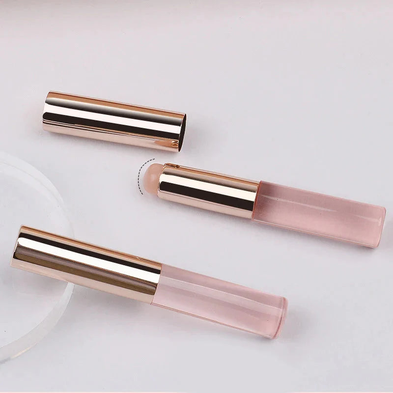 Angled Silicone Lip Brush - Soft, Portable Concealer & Lipstick Applicator